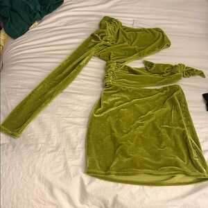 Elegant Green Velvet Dress